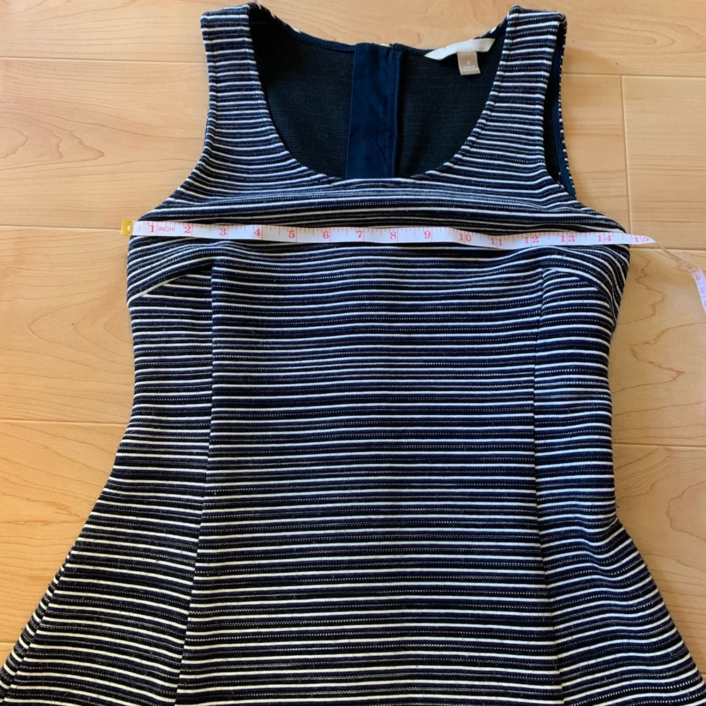 ✨HP✨ 🌻 2/$10 Banana Republic navy blue and white striped dress size 6 - Picture 5 of 10